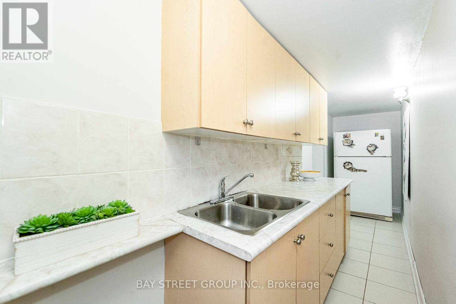 42 Faye Drive, Toronto, ON photo 32