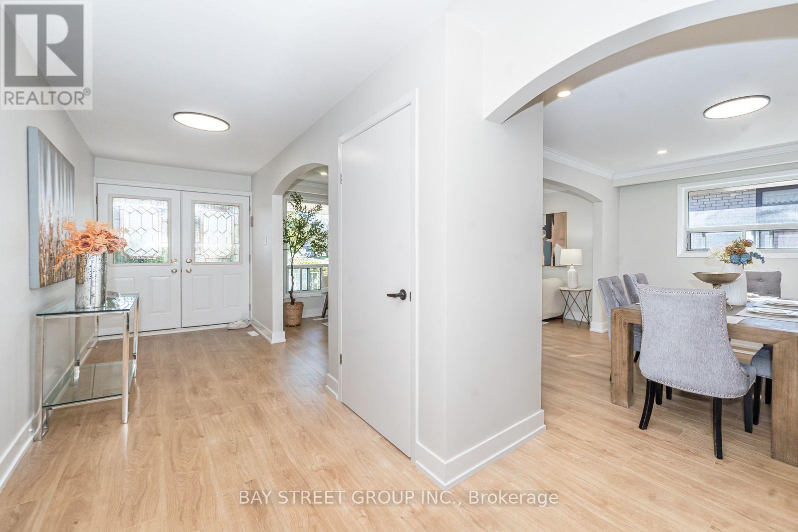 42 Faye Drive, Toronto, ON photo 5