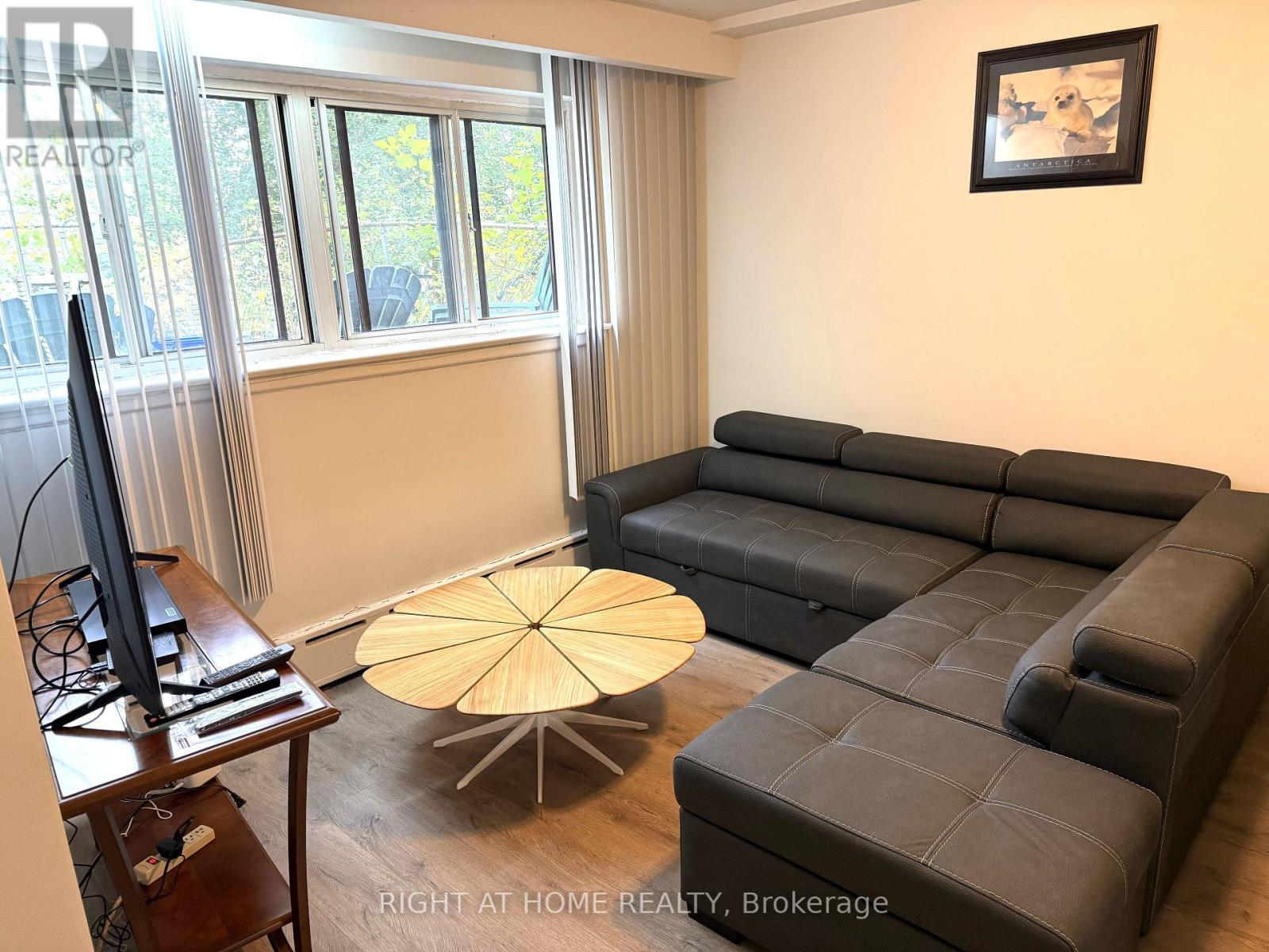 64 Purdon Drive, Toronto, ON photo 5