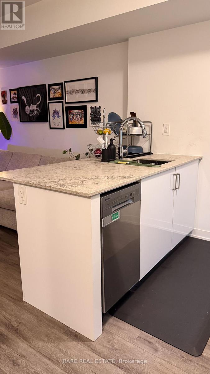 10 Marquette Avenue — photo 4