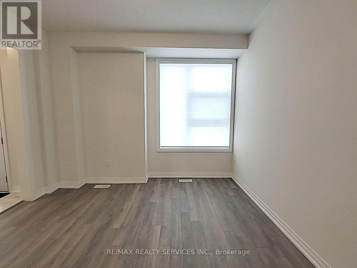 225 Coronation Road, Whitby, ON photo 6