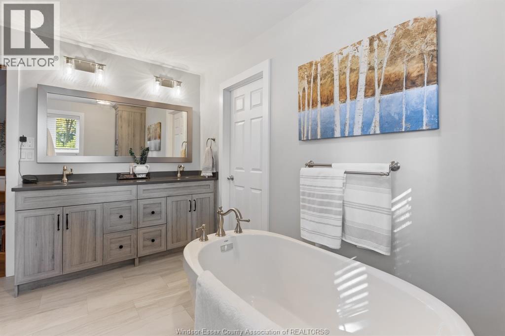 621 Ross Beach ROAD - Image 28