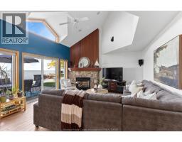 Living room - 621 Ross Beach Road, Lakeshore, ON N8L1J7 Photo 12