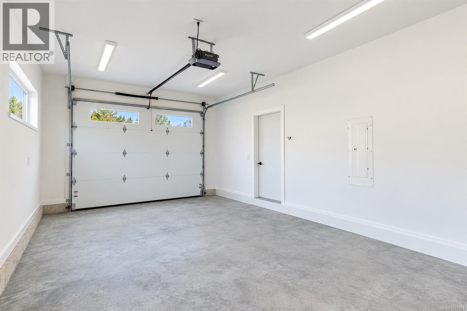 535 Gibson St - 36