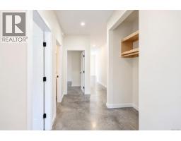 535 Gibson St, Tofino, BC V0R2Z0 Photo 24