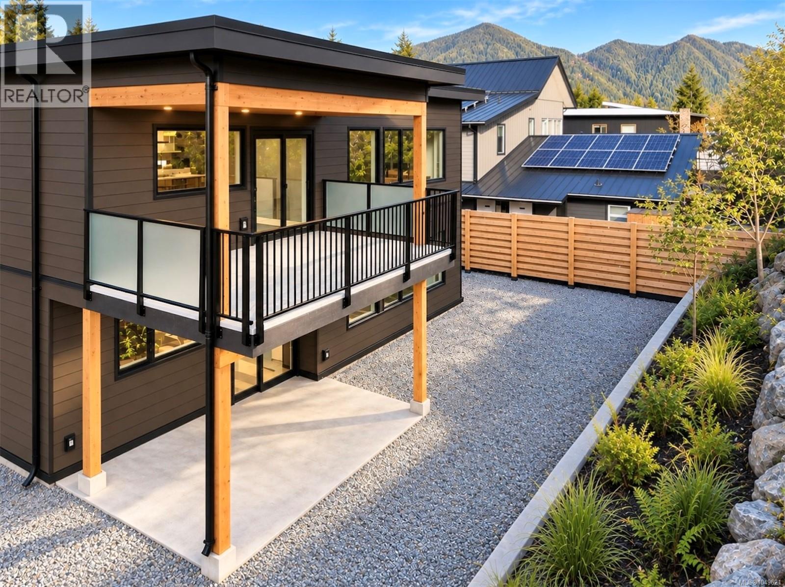 535 Gibson St - 35