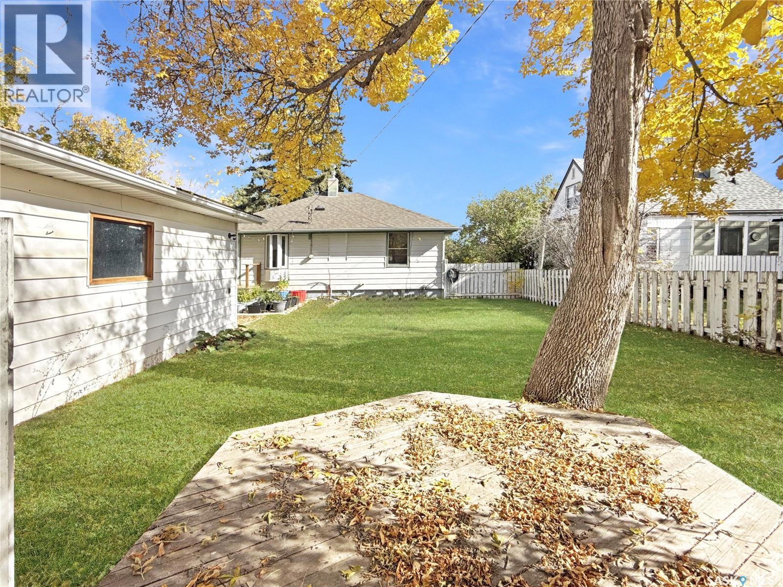 660 3rd AVENUE NE, Swift Current — photo 21