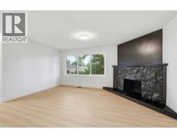 724 55 Street SE - photo 2