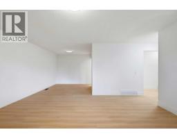 724 55 Street SE - photo 6