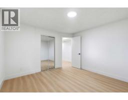 724 55 Street SE - photo 29