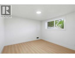 724 55 Street SE - photo 27