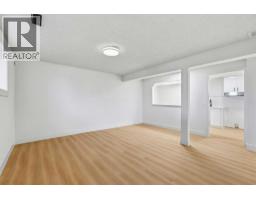 724 55 Street SE - photo 33