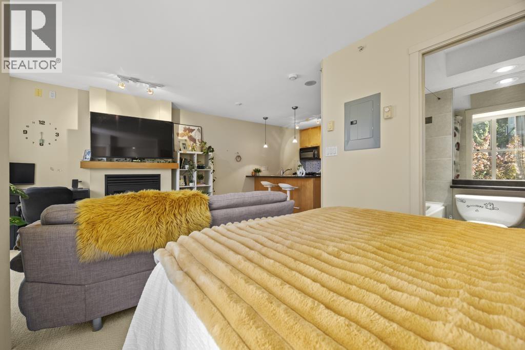 408 989 RICHARDS STREET, Vancouver - Image 1