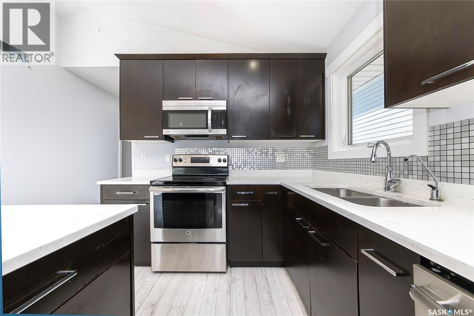 3742 33rd STREET W, Saskatoon — photo 9