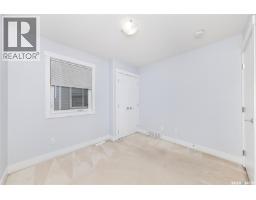 Living room - 3742 33rd Street W, Saskatoon, SK S7R0M1 Photo 12