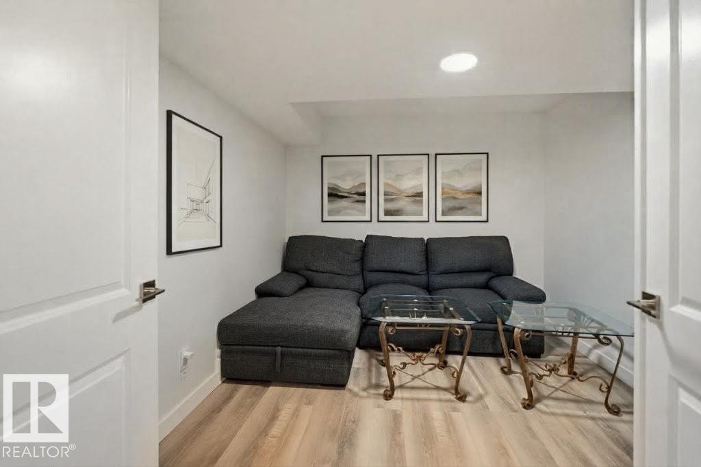 4072 KINSELLA WY SW - 25