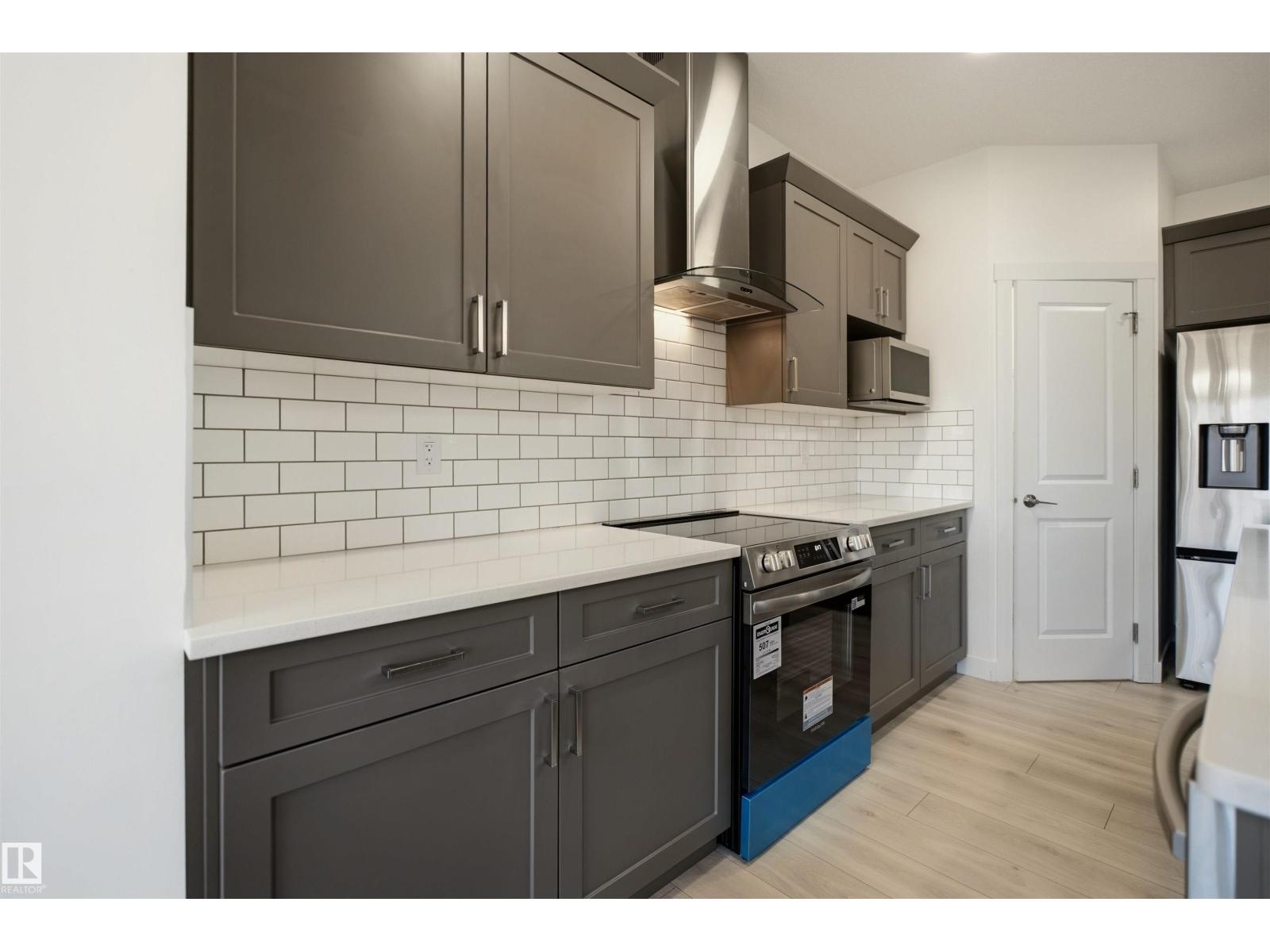 4072 KINSELLA WY SW - 9