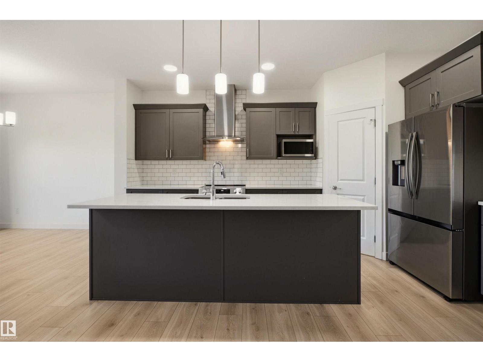4072 KINSELLA WY SW - 7
