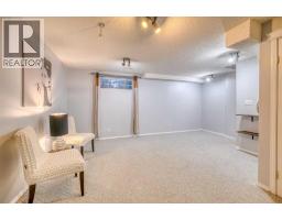 81 Prestwick Avenue SE - photo 28