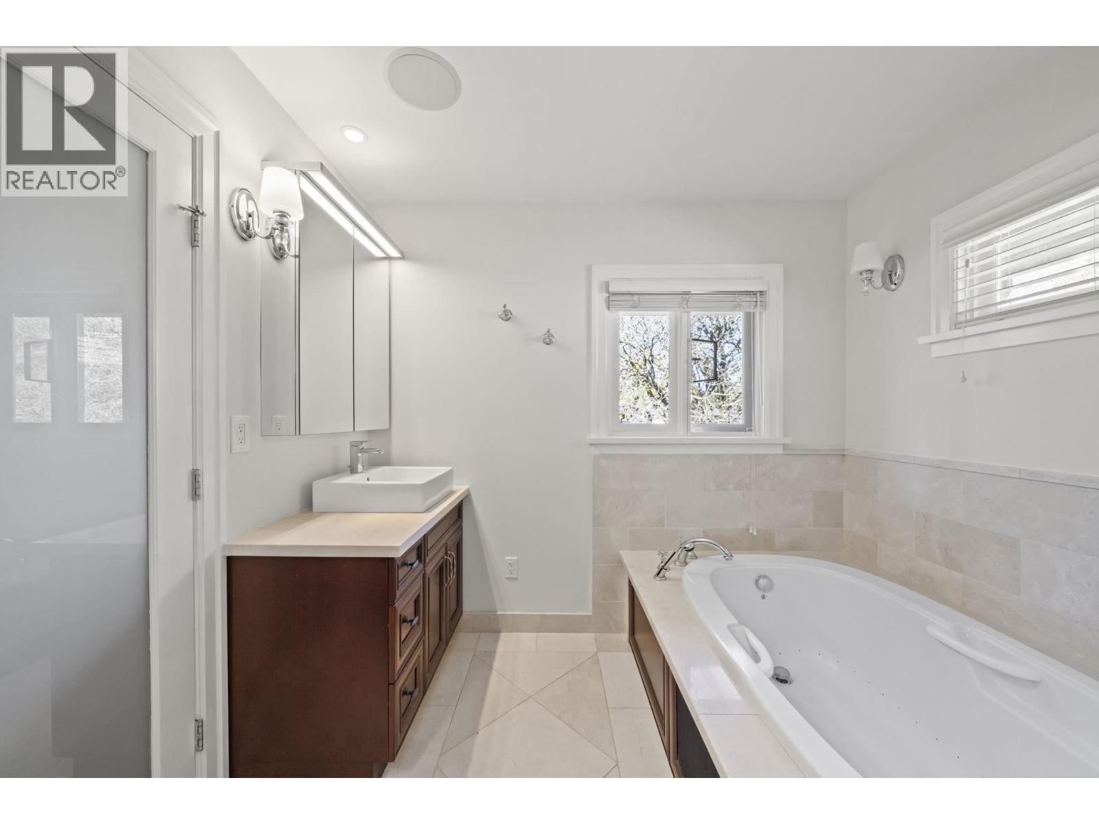 2896 W 38TH AVENUE, Vancouver - Image 1