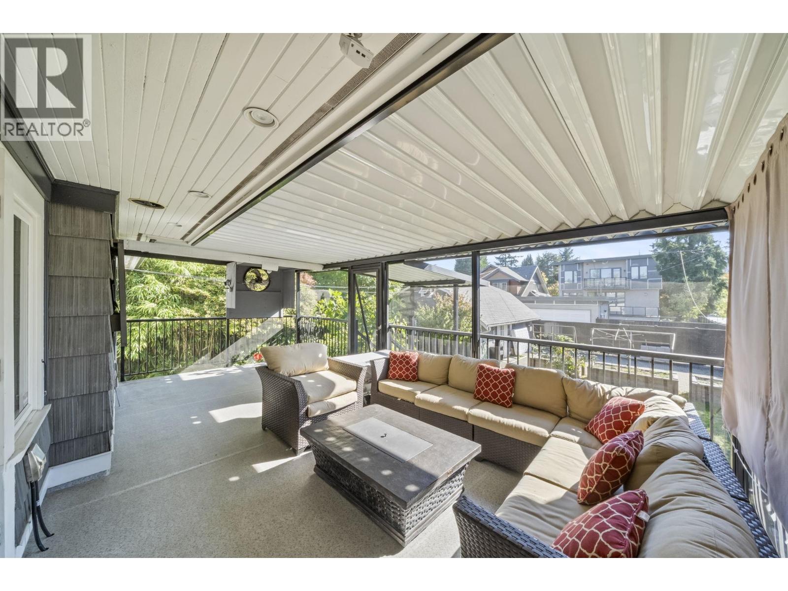 2896 W 38TH AVENUE, Vancouver - Image 1