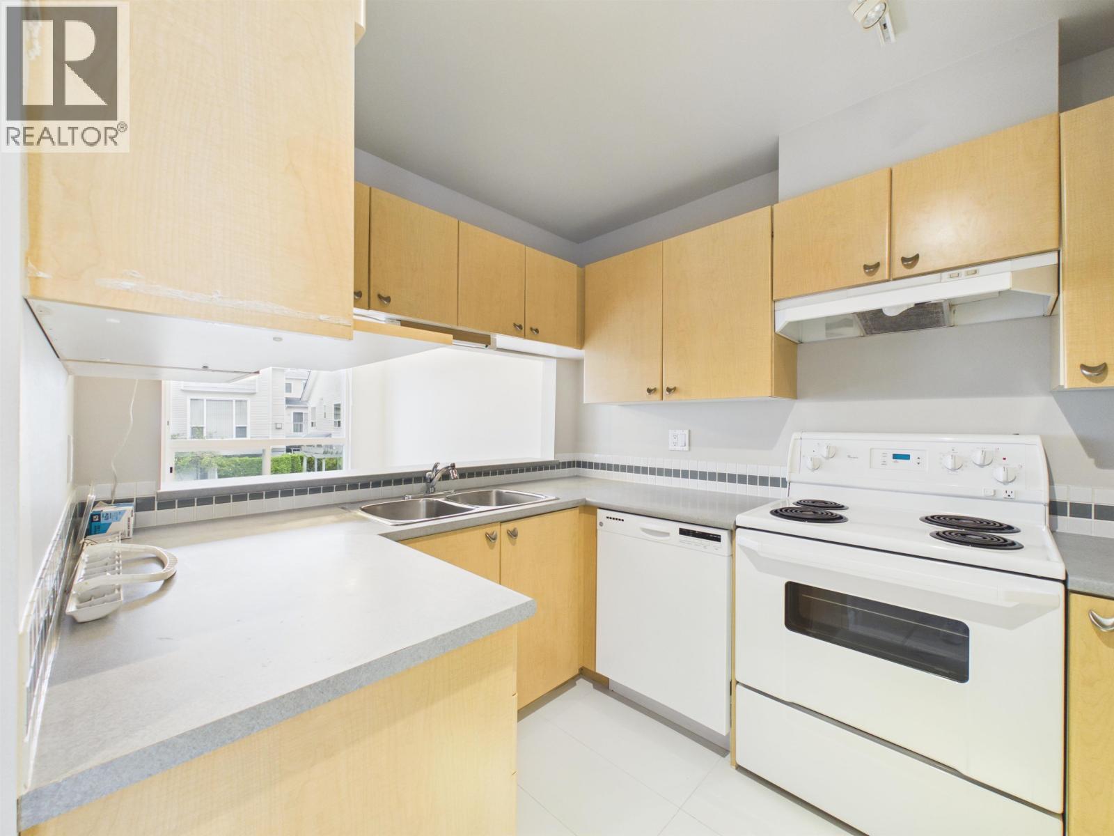 Photo of 37 5900 MUIR DRIVE 14