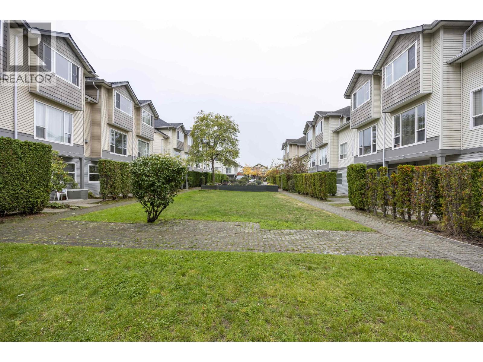 Photo of 37 5900 MUIR DRIVE 33