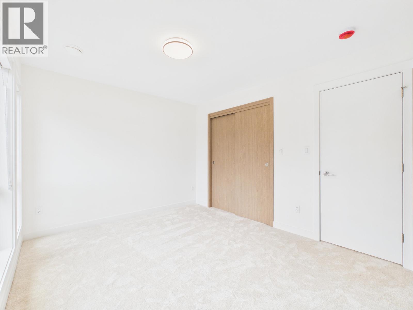 Photo of 30 4337 BOUNDARY ROAD 34