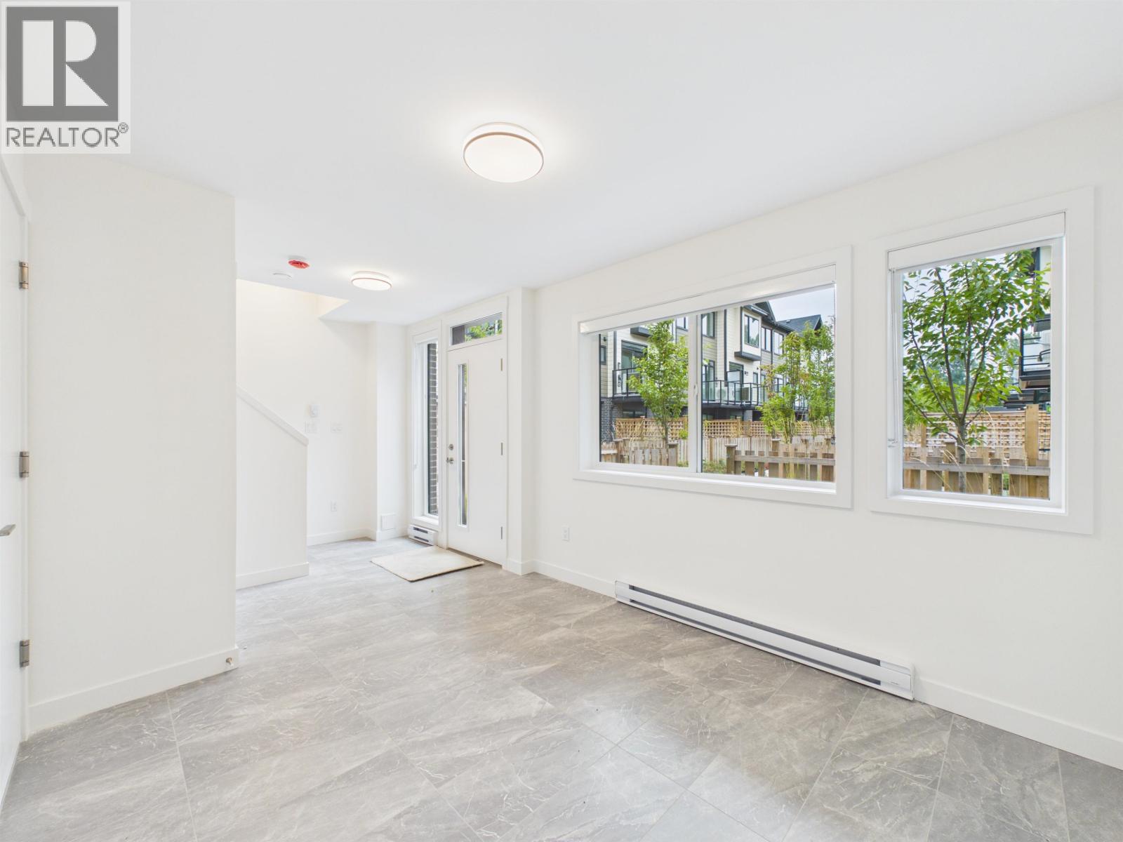 Photo of 30 4337 BOUNDARY ROAD 12