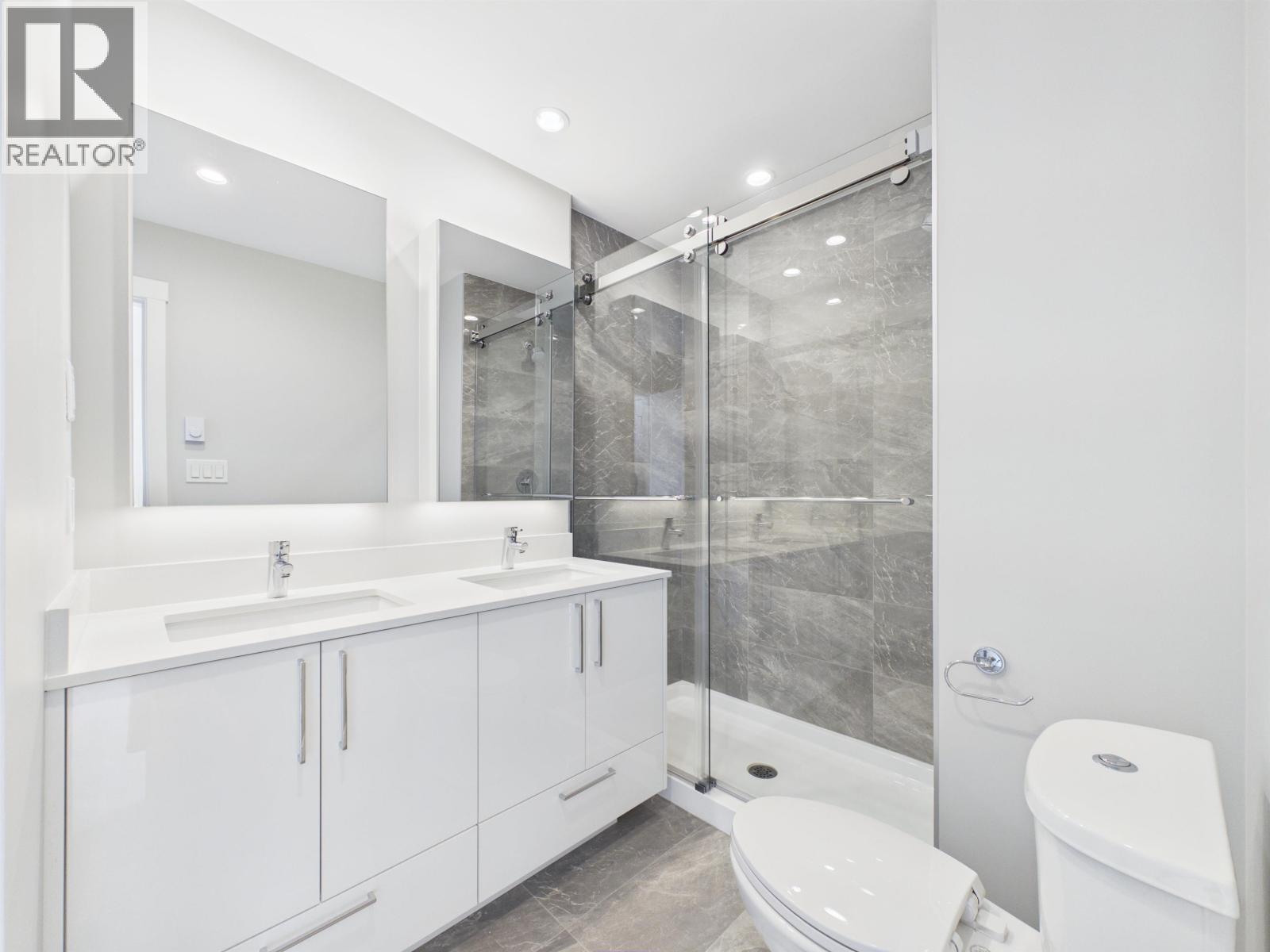 Photo of 30 4337 BOUNDARY ROAD 33