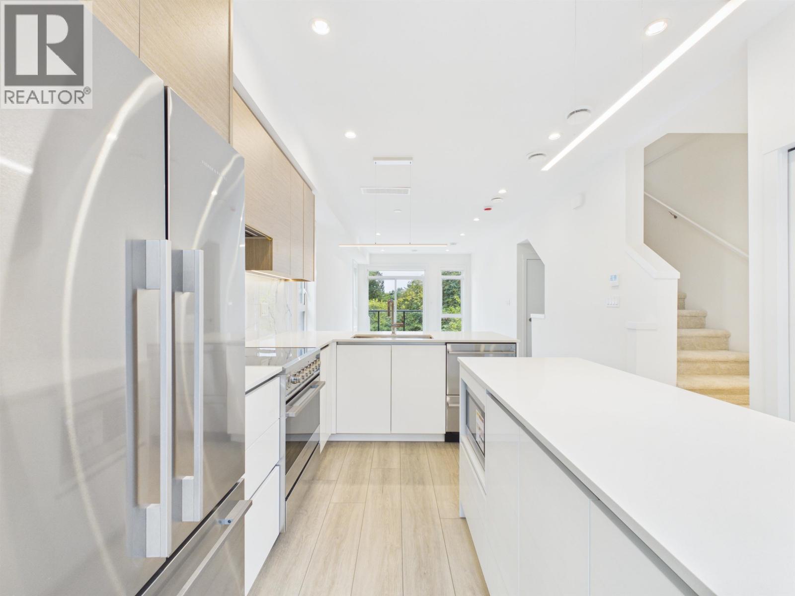 Photo of 16 4337 BOUNDARY ROAD 25