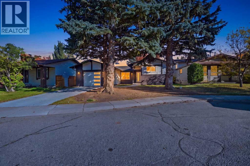 460 Queensland Place SE, Calgary