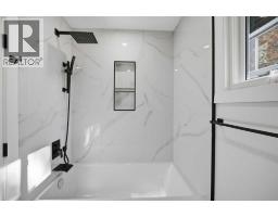 460 Queensland Place SE - photo 26