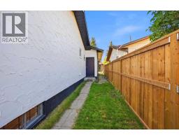 460 Queensland Place SE - photo 43