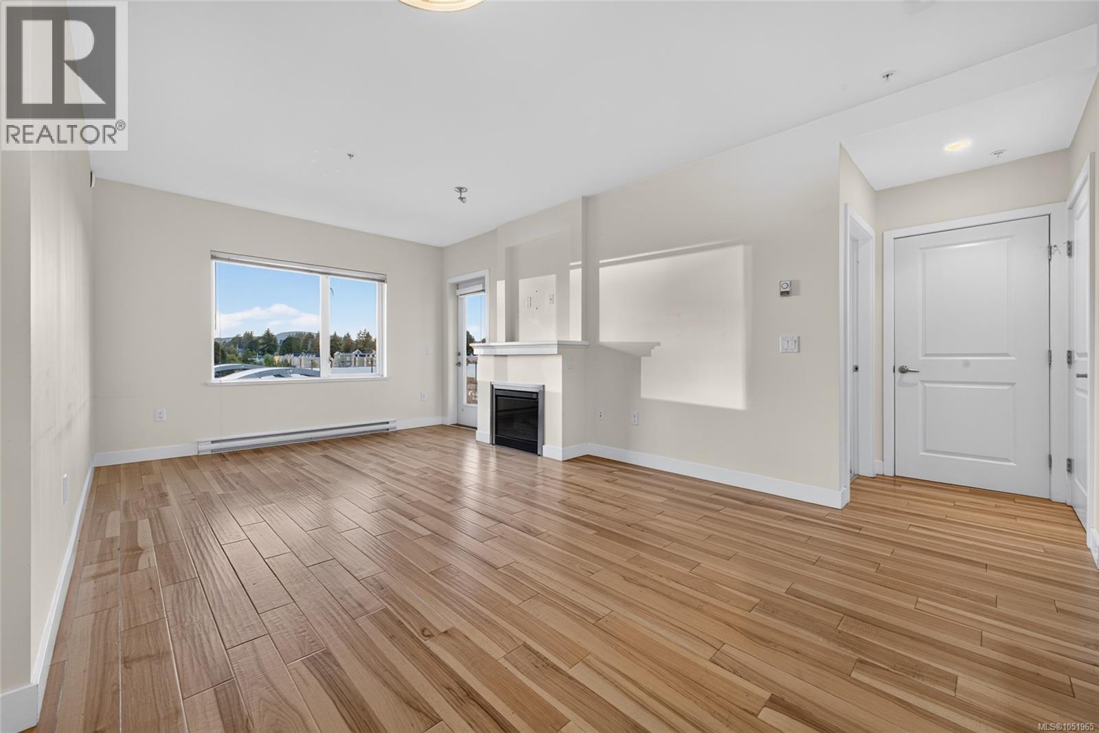 306 4394 West Saanich Rd, Saanich - Image 1