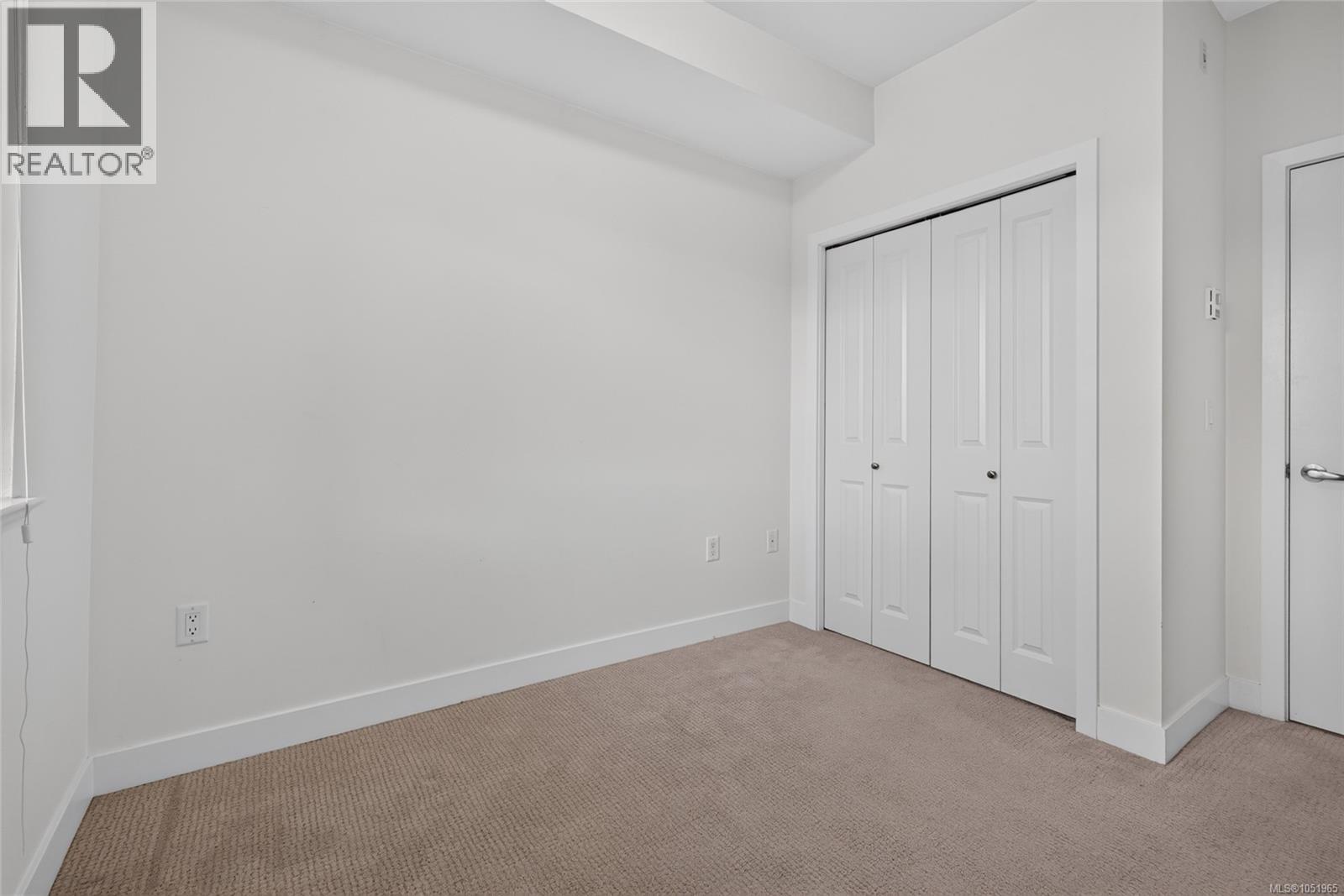 306 4394 West Saanich Rd, Saanich - Image 1