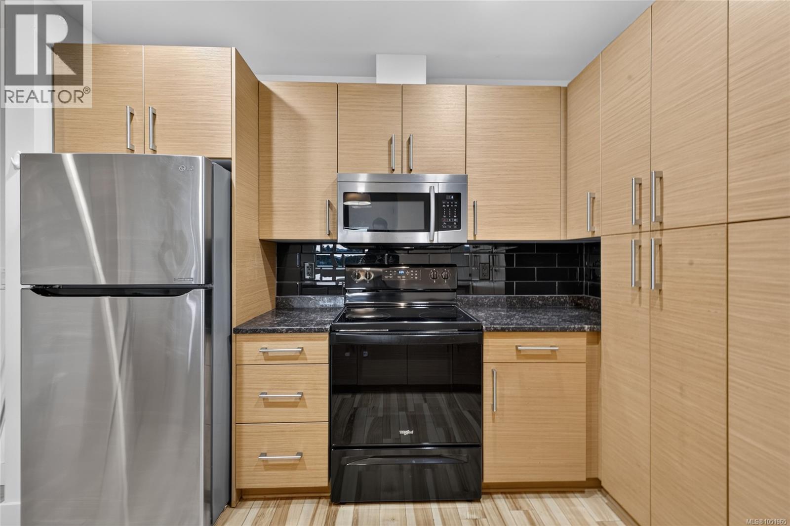 306 4394 West Saanich Rd, Saanich - Image 1