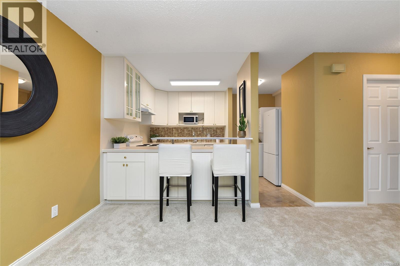 2310 Fernwood Rd, Victoria - Image 1