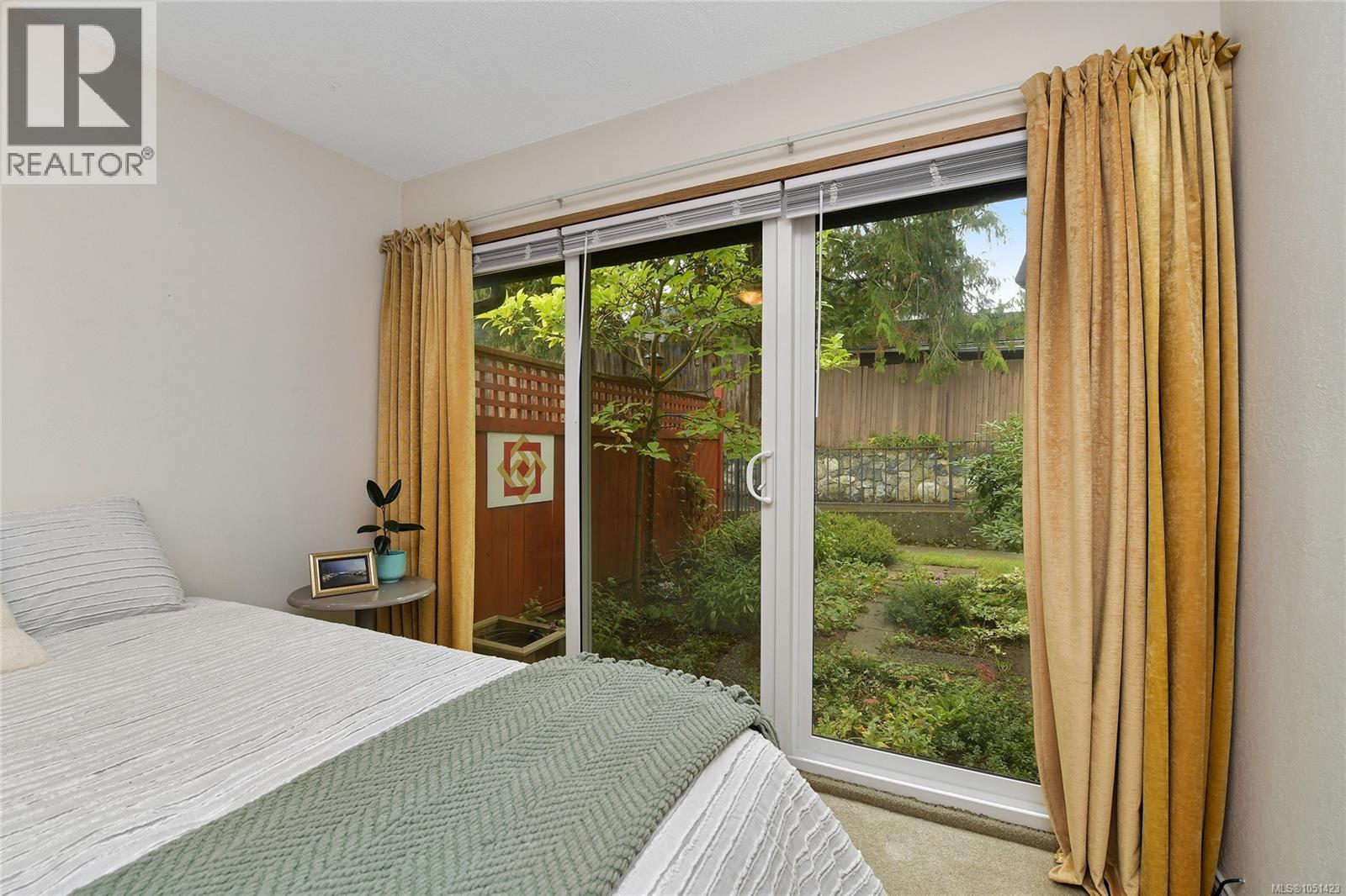 2310 Fernwood Rd, Victoria - Image 1