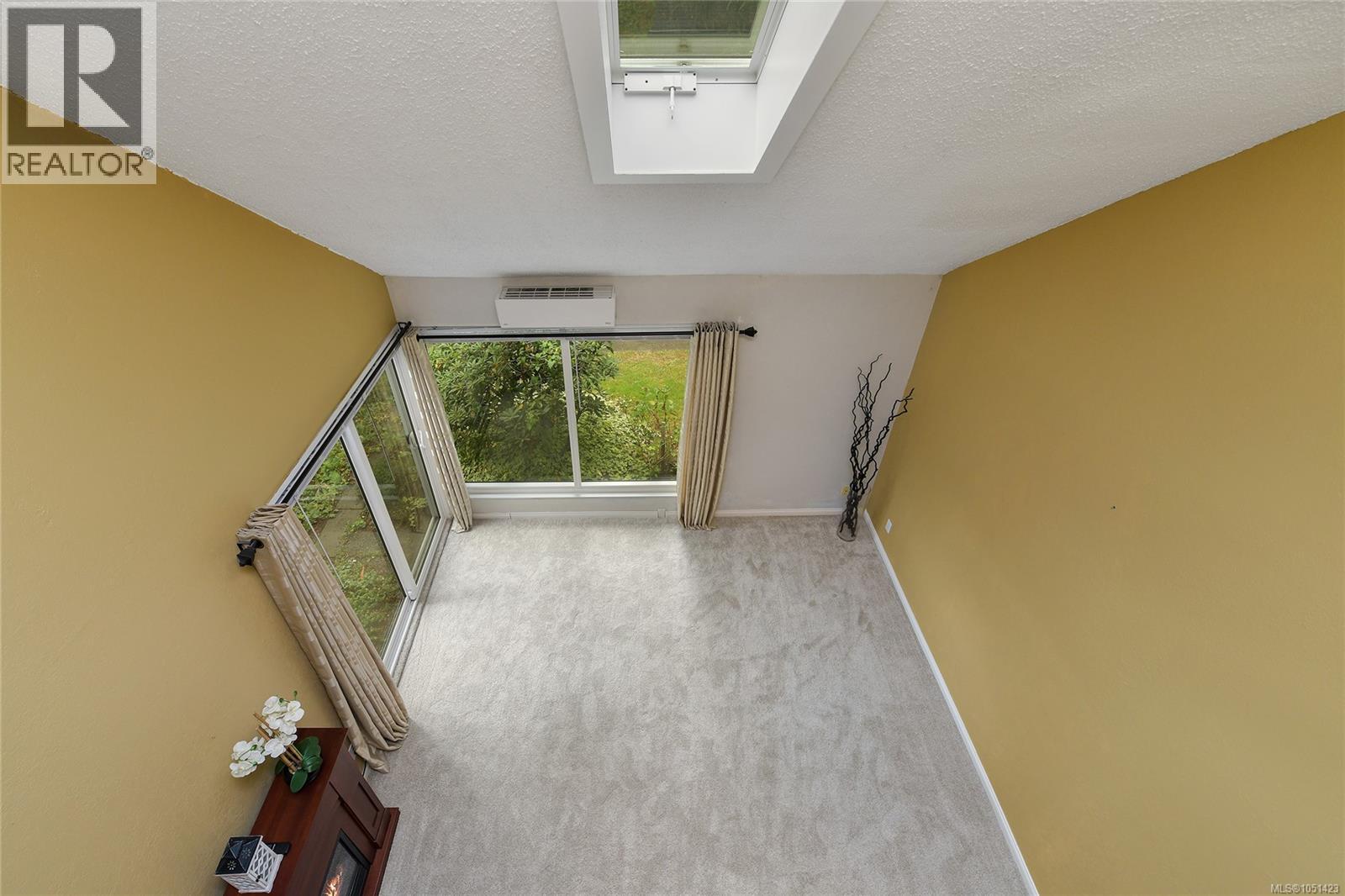 2310 Fernwood Rd, Victoria - Image 1
