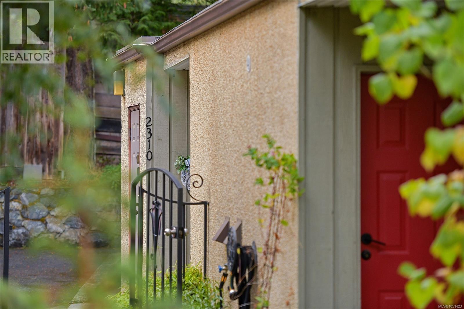 2310 Fernwood Rd - 36
