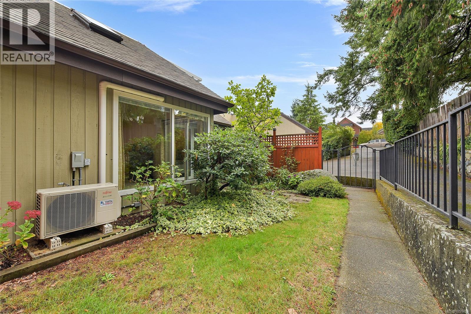 2310 Fernwood Rd - 55