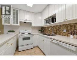 2310 Fernwood Rd, Victoria, BC V8T2Z5 Photo 13