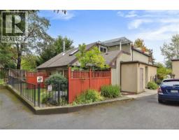 2310 Fernwood Rd, Victoria, BC V8T2Z5 Photo 34
