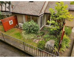2310 Fernwood Rd, Victoria, BC V8T2Z5 Photo 38