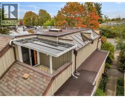 2310 Fernwood Rd, Victoria, BC V8T2Z5 Photo 39