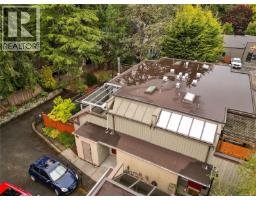 2310 Fernwood Rd, Victoria, BC V8T2Z5 Photo 41