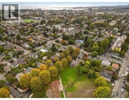 2310 Fernwood Rd, Victoria, BC V8T2Z5 Photo 46