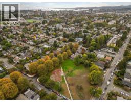 2310 Fernwood Rd, Victoria, BC V8T2Z5 Photo 47
