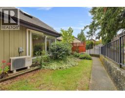 2310 Fernwood Rd, Victoria, BC V8T2Z5 Photo 55
